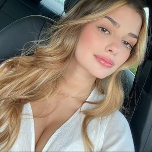 Meet your Posher, Mariele